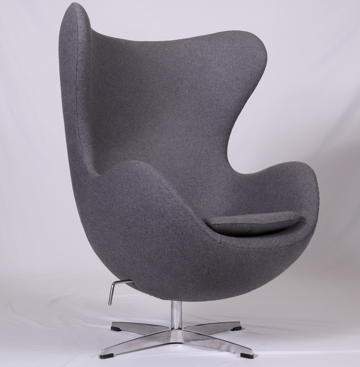 Sillón EG, fibra de vidrio, basculante, tapizado cachemir